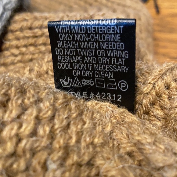 360 Sweater Italian Yarn - Picture 8 of 8